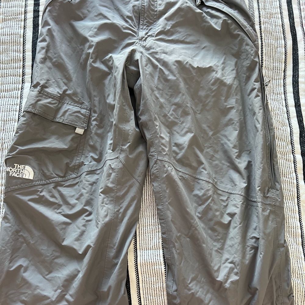 The North Face HyVent Ski Pants medium